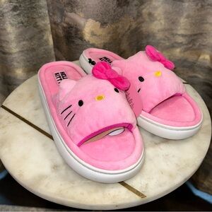 Hello Kitty Pink Fuzzy Slippers Size L (9-10)